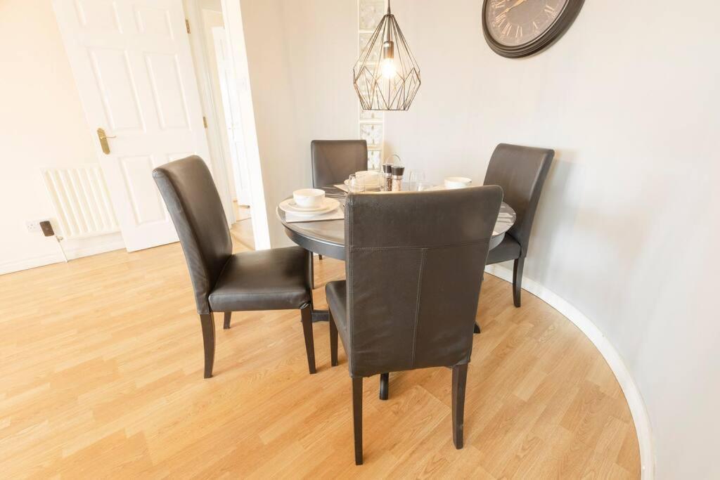 Stunning Views And Side-belfast City-2 Bedroom-5 Guests-wifi & Parking Appartement Belfast