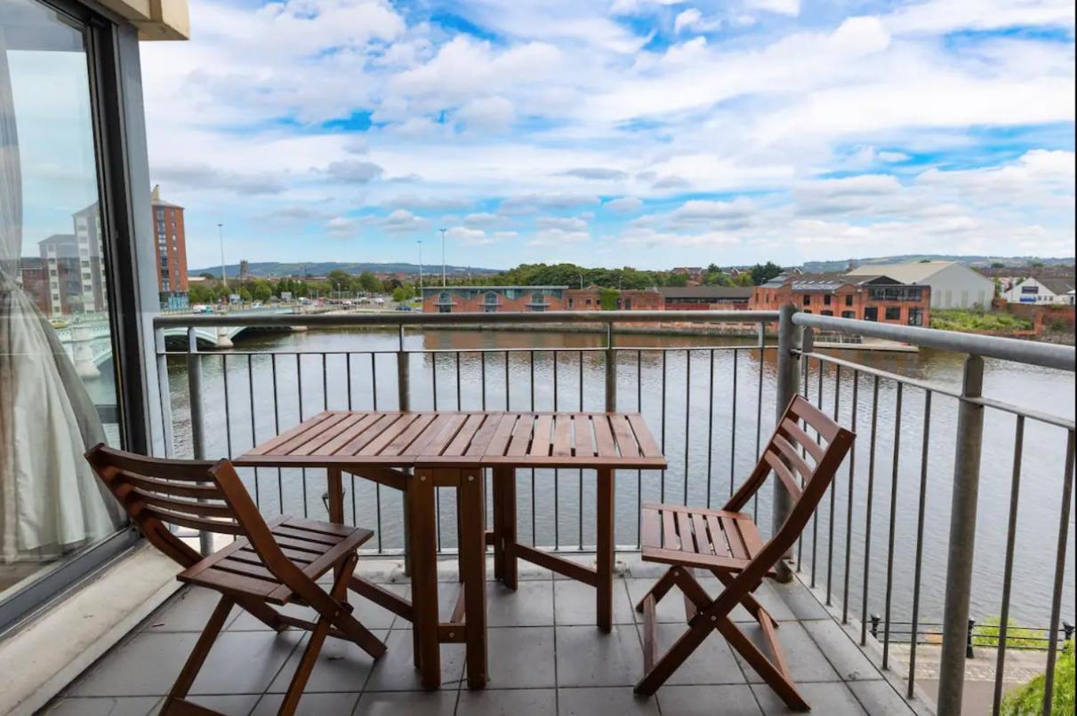 Stunning Views And Side-belfast City-2 Bedroom-5 Guests-wifi & Parking Appartement